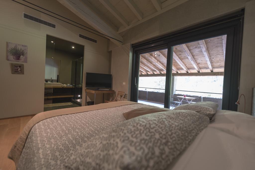 Agriturismo Locanda Del Pesco Collebeato Chambre photo