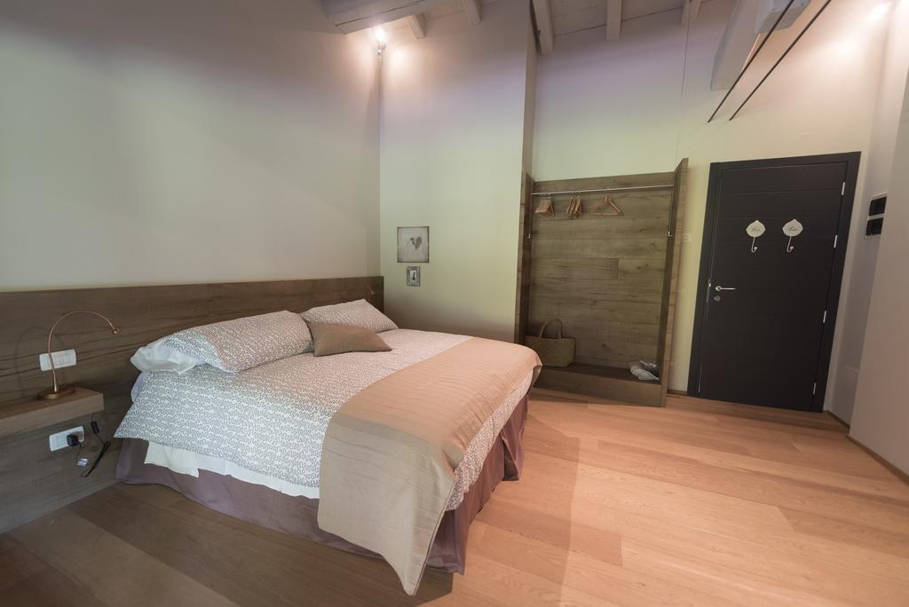 Agriturismo Locanda Del Pesco Collebeato Chambre photo
